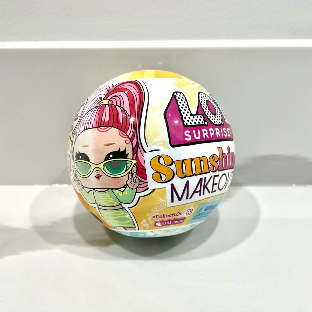 🟤2/$25 NEW L.O.L. Surprise Sunshine Makeover UV Colour Change Mini Doll Capsule